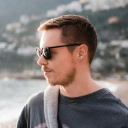 Asistencia a Domicilio Para Personas Mayores Testimonial Skip 02