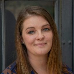 Asistencia a Domicilio Para Personas Mayores Testimonial Skip 03